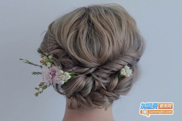 化妆盘发加盟费