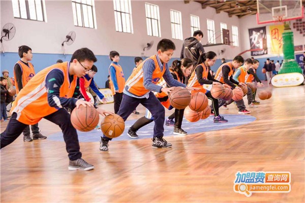 青少年篮球训练营加盟