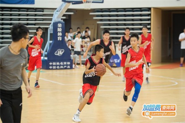 青少年篮球训练营加盟