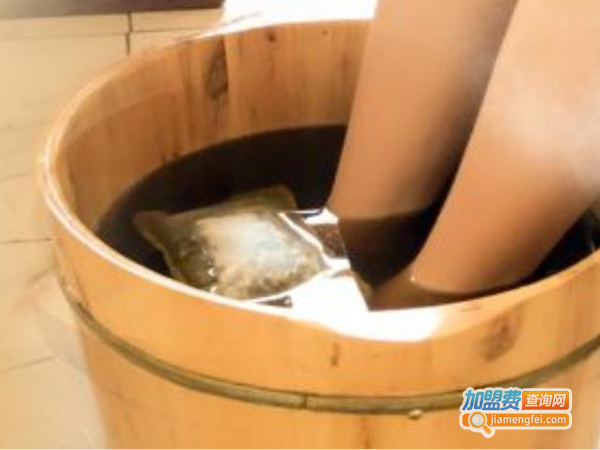连锁泡脚加盟费多少钱？
