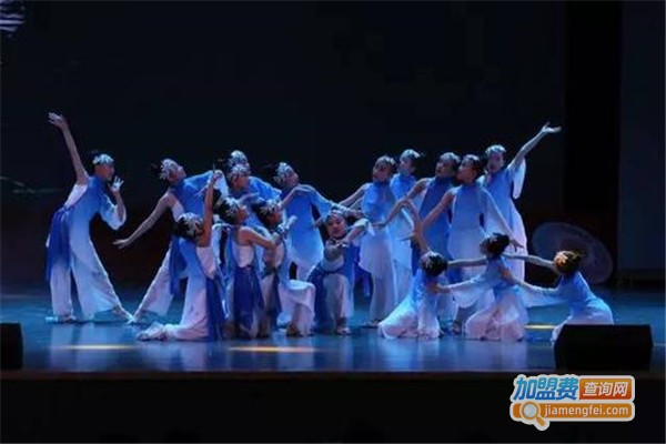 转折点舞蹈加盟费