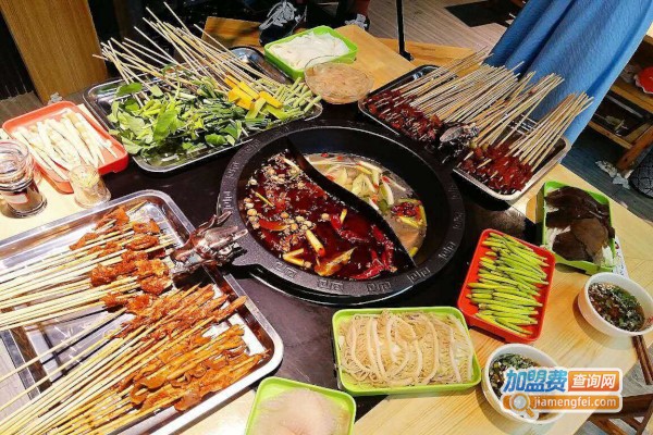 签佰度串串火锅加盟费