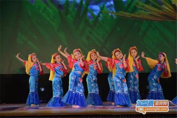 卓萌舞蹈加盟费