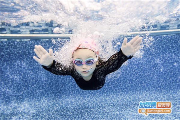 优范儿亲子游泳加盟店