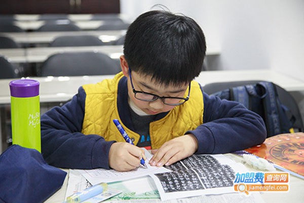 【小学课外辅导加盟】看小学课外辅导加盟的开店要求！