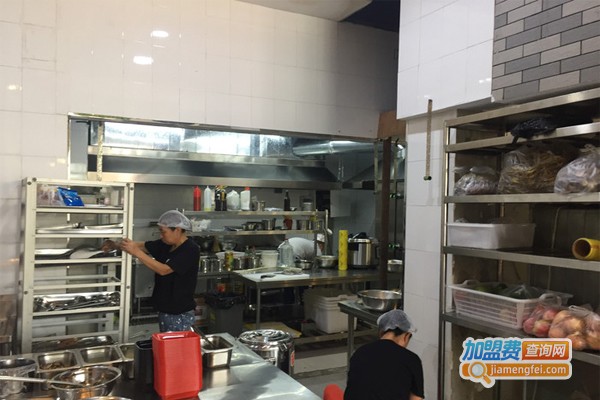 满炖快餐加盟门店