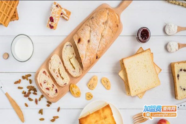 呼啦啦烘焙加盟费