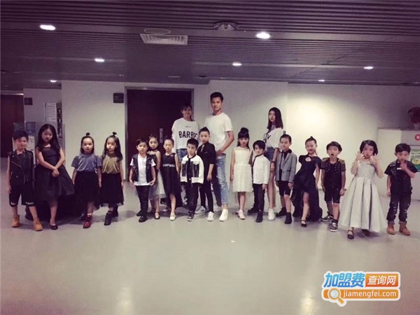 少儿形体模特培训