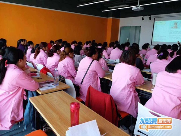 月嫂培训学校加盟费