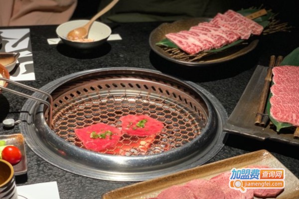 赞烧肉酒场加盟费