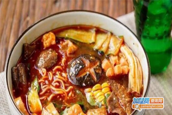 小蛮椒麻辣烫加盟费