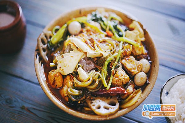 青山麻辣烫加盟