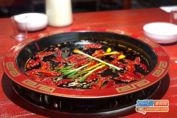 矮板凳老火锅加盟费