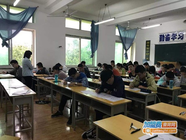 【西安教育培训机构加盟】加盟西安教育培训机构，利润丰厚还简单！