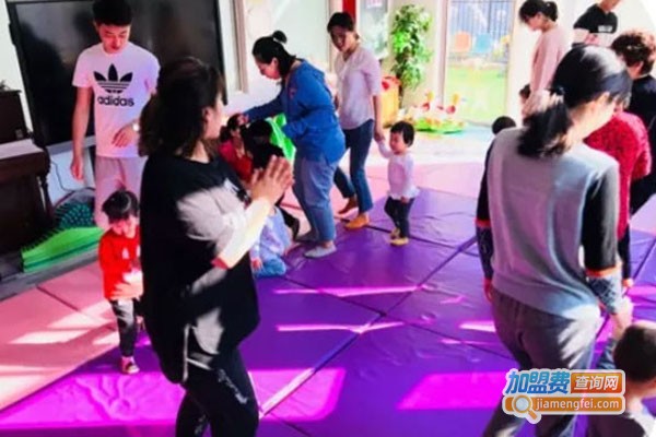 鸿雅幼儿园早教中心加盟费