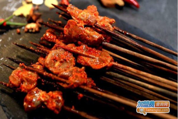 串与签寻串串香加盟费