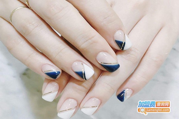 品牌美甲加盟费