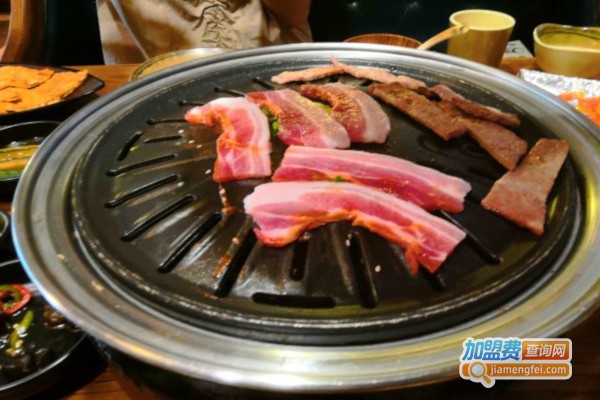 韩豚家烤肉加盟店