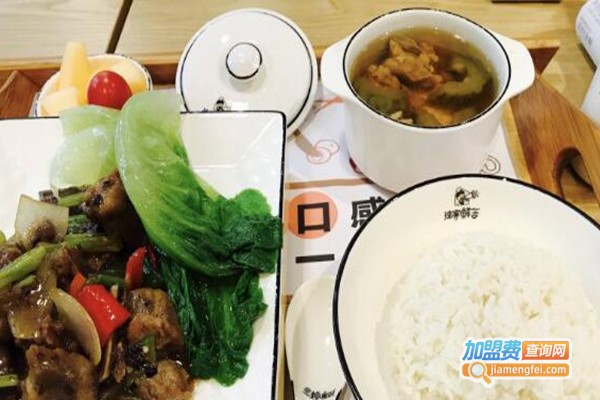 独家鲜言牛腩饭加盟费