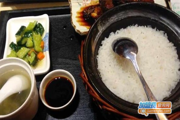 甄谷香瓦锅饭加盟费