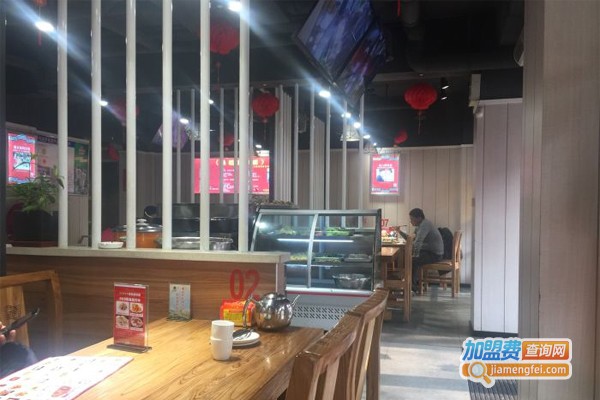 瑞瑞麻辣面加盟门店