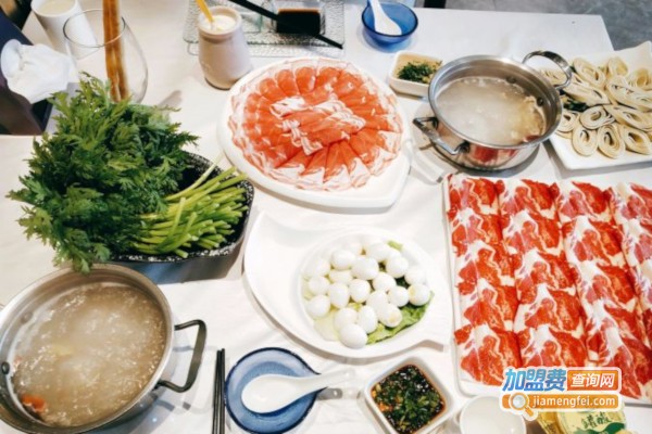 鼎鼎红港式火锅加盟费