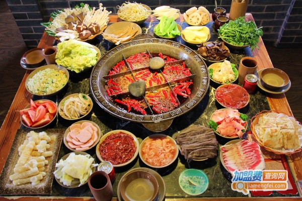 隆小柒火锅加盟费