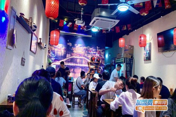 飞曦小串·湘西凤凰特色烧烤加盟门店