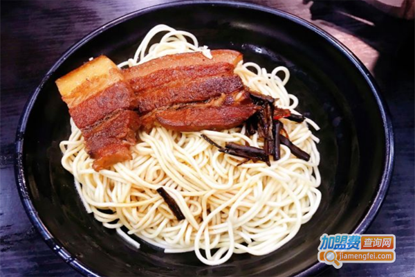 220辣肉面馆加盟费