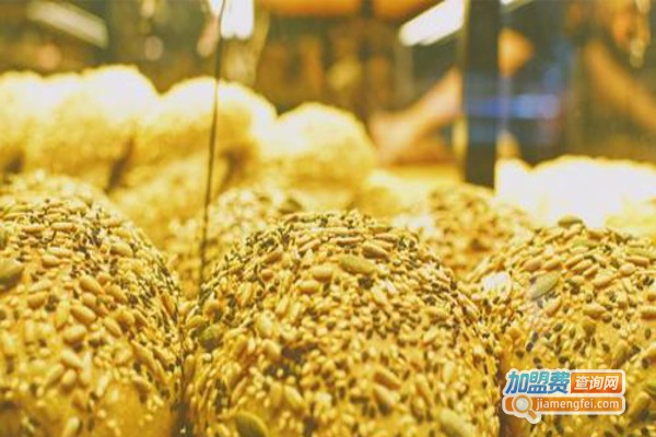 蜂酿软欧面包加盟费