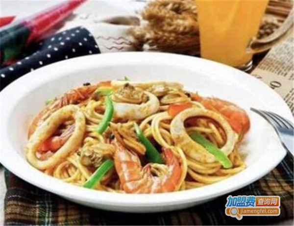 鲜小咖海鲜焖面加盟费