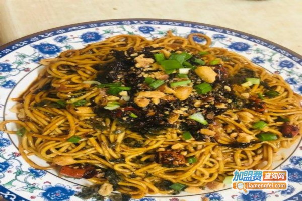 王师傅怪味担担面加盟费