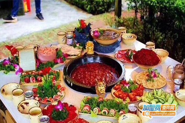 小龙江苑生态火锅店加盟费