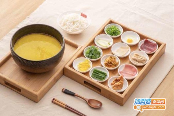 南蛮里·过桥米线加盟费