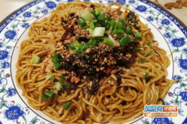 王师傅怪味担担面加盟费