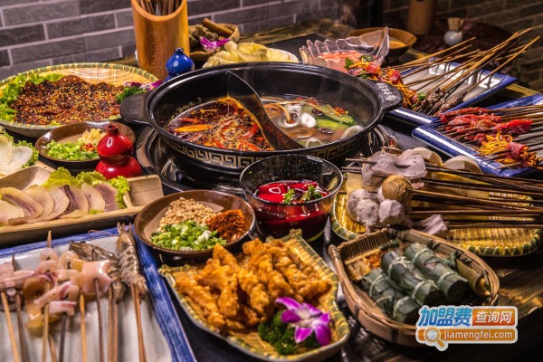 贰哈市井火锅加盟费