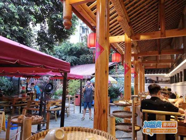 阿牛小院市井火锅加盟费