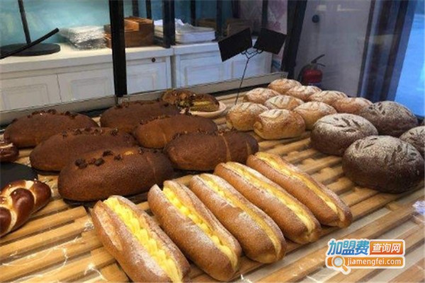 董小姐私家烘焙厨房加盟费