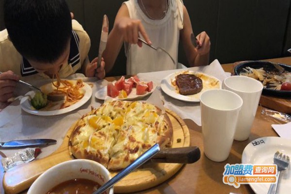 比比客BBQ橄榄油休闲餐厅加盟门店