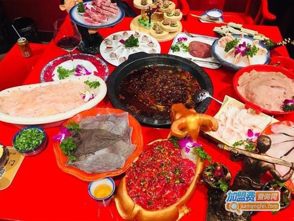 柒桌老火锅加盟店