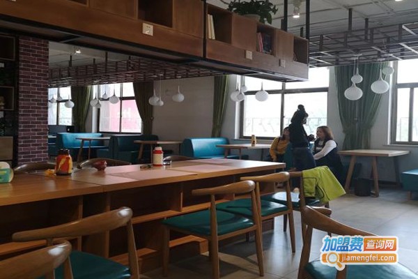 茜茜蜜语甜品加盟门店