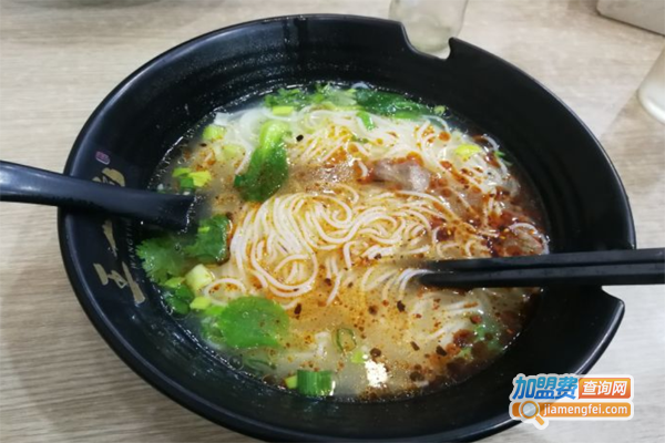 王一碗小黄牛米面加盟费