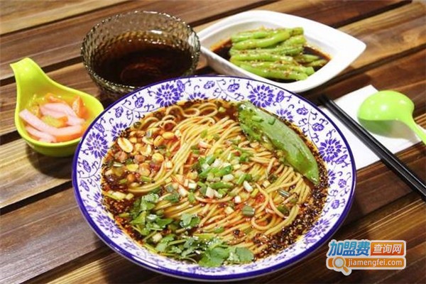 遇桌面馆加盟费