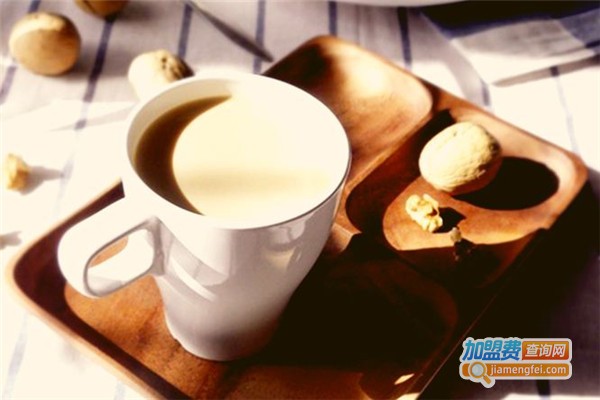 致爱丽丝奶茶加盟费