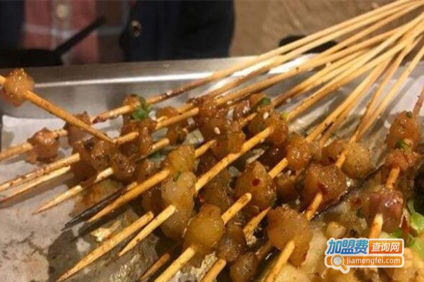 小牙门烧烤店加盟费