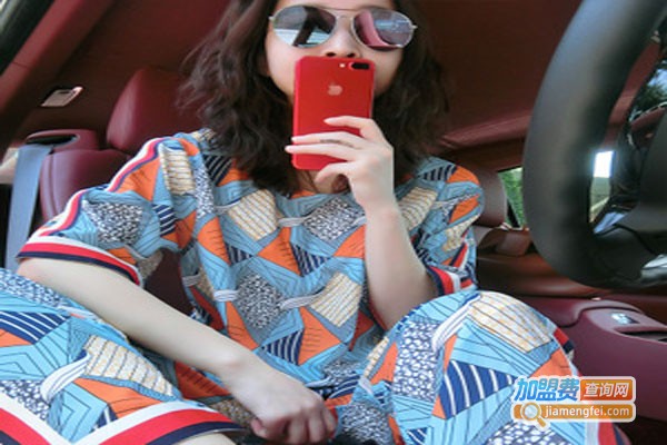 德●格乐丽雅女装加盟费