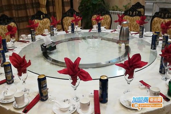 红顶孔雀餐厅加盟门店