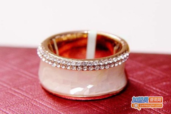 五色土饰品加盟费