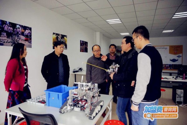 搭搭乐乐机器人培训加盟费