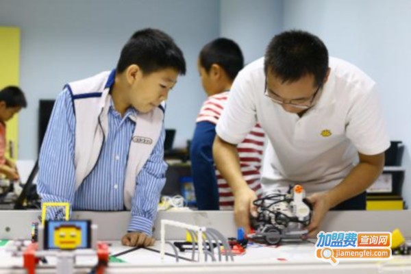 搭搭乐乐机器人培训加盟费